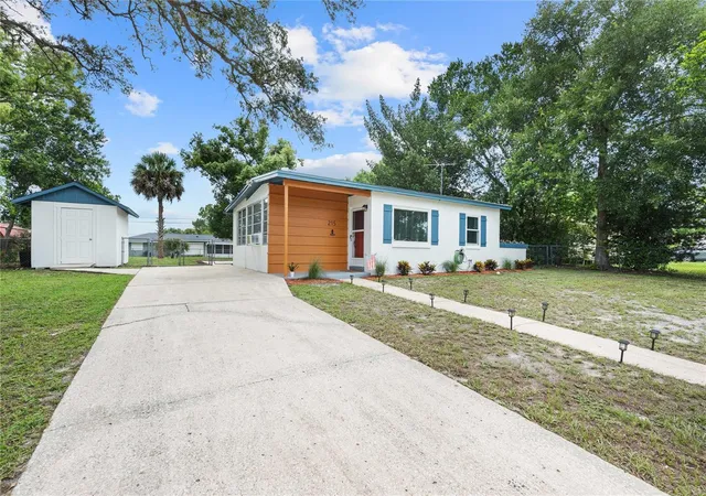 Photo 2 of Single family home for sale at 215 Abbeyville St, Deltona, FL 32725 | MLS# TB8535700 | Listing updated on 2026-09-25