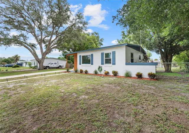 Photo 3 of Single family home for sale at 215 Abbeyville St, Deltona, FL 32725 | MLS# TB8535700 | Listing updated on 2026-09-25