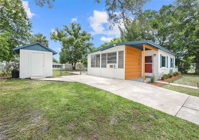 Photo 3 of Single family home for sale at 215 Abbeyville St, Deltona, FL 32725 | MLS# TB8535700 | Listing updated on 2026-09-25