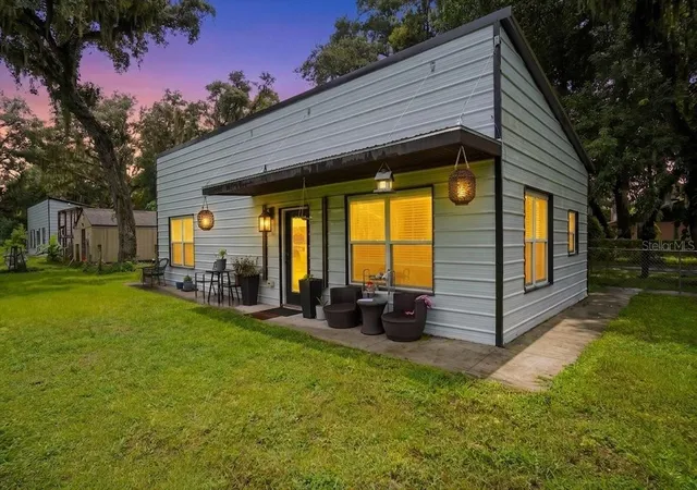 Photo 2 of Single family home for sale at 205 Cagle Rd, Brandon, FL 33511 | MLS# TB8535721 | Listing updated on 2026-10-29