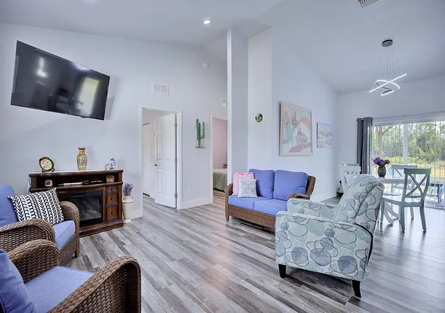 Photo 2 of Single family home for sale at 230 E Cnl Way Ne, Lake Placid, FL 33852 | MLS# C7529195 | Listing updated on 2026-09-10