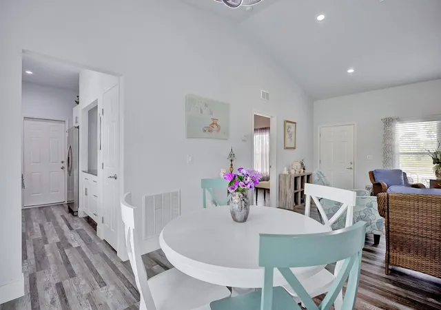 Photo 3 of Single family home for sale at 230 E Cnl Way Ne, Lake Placid, FL 33852 | MLS# C7529195 | Listing updated on 2026-09-10