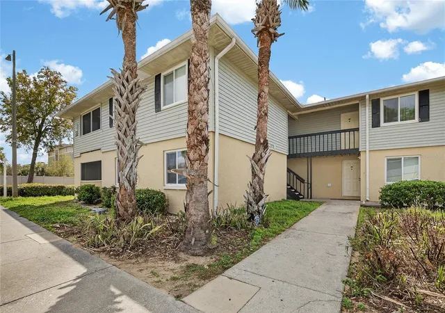 Photo 1 of Condo for sale at 202 Red Maple Pl #202, Brandon, FL 33510 | MLS# TB8535774 | Listing updated on 2026-10-01