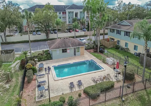 Listing Photo 5 - Condo for sale in building located at 202 Red Maple Pl, BRANDON, FL 33510 - Unit #202