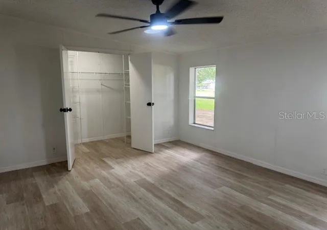Photo 4 of Manufactured home for sale at 6633 Glen Meadow Loop, Lakeland, FL 33810 | MLS# S5155007 | Listing updated on 2026-10-06