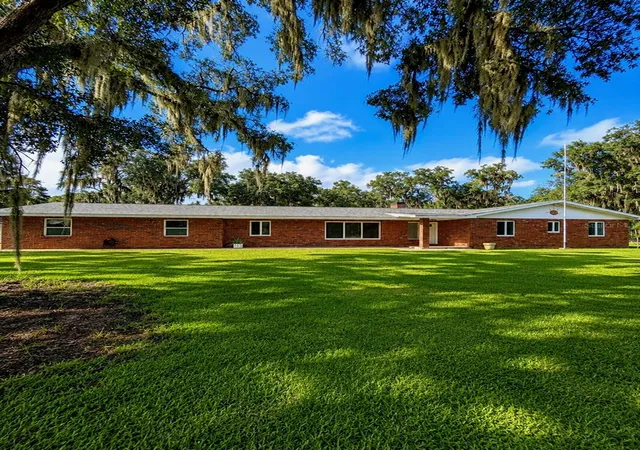 Photo 1 of Single family home for sale at 1221 Sw Skates St, Arcadia, FL 34266 | MLS# A4702053 | Listing updated on 2026-09-15