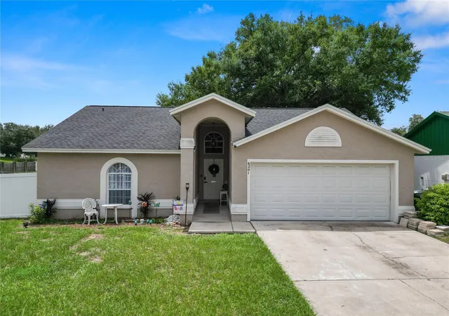 Photo 1 of Single family home for sale at 6201 Vintage Dr, Lakeland, FL 33809 | MLS# L4964014 | Listing updated on 2026-10-07