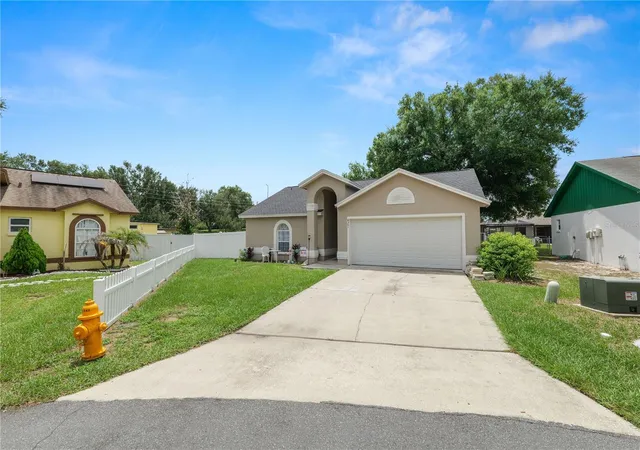 Photo 2 of Single family home for sale at 6201 Vintage Dr, Lakeland, FL 33809 | MLS# L4964014 | Listing updated on 2026-10-07