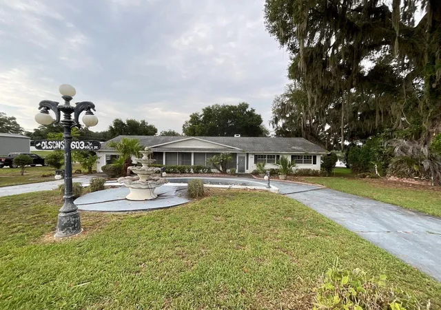 Photo 1 of Single family home for sale at 603 W Ocala St, Umatilla, FL 32784 | MLS# O6430745 | Listing updated on 2026-09-15