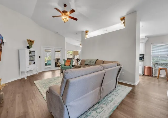Photo 4 of Single family home for sale at 1924 Sedgefield St, Brandon, FL 33511 | MLS# TB8535881 | Listing updated on 2026-10-20