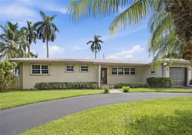 Photo 1 of Single family home for sale at 3230 Harrison St, Hollywood, FL 33021 | MLS# TB8535965 | Listing updated on 2026-09-14