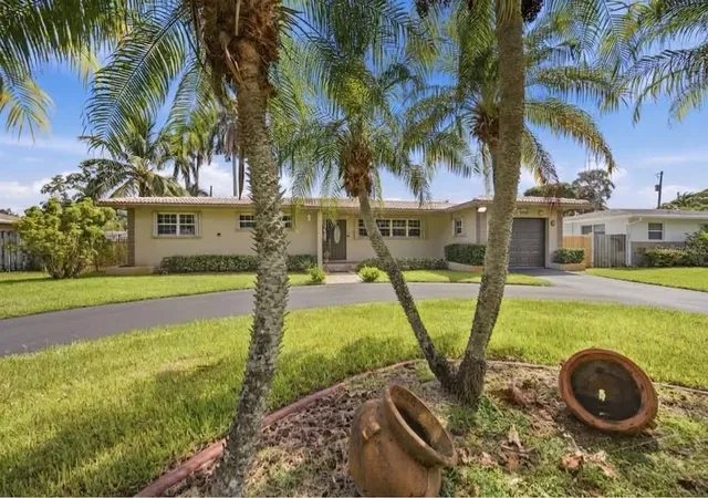 Photo 2 of Single family home for sale at 3230 Harrison St, Hollywood, FL 33021 | MLS# TB8535965 | Listing updated on 2026-09-14