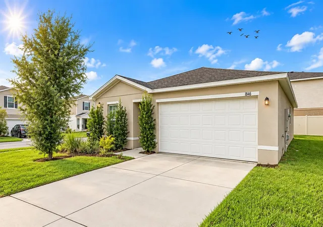 Photo 3 of Single family home for sale at 1876 Iowa Dr, Sumterville, FL 33585 | MLS# OM729784 | Listing updated on 2026-10-01