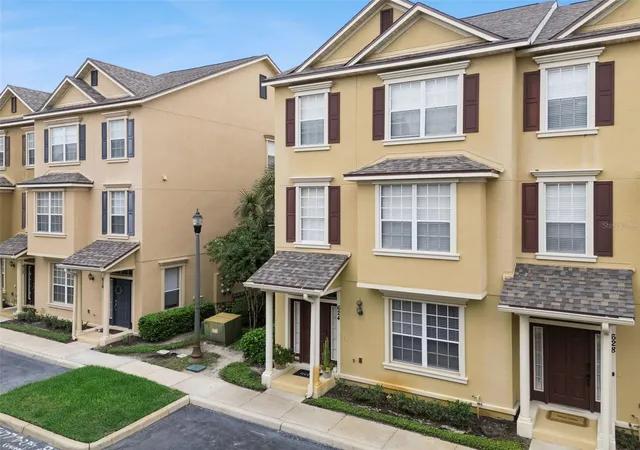 Photo 3 of Townhouse for sale at 624 Pensacola Ln, Lake Mary, FL 32746 | MLS# O6430912 | Listing updated on 2026-10-02
