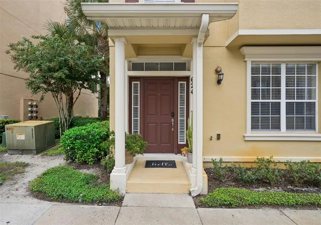 Photo 3 of Townhouse for sale at 624 Pensacola Ln, Lake Mary, FL 32746 | MLS# O6430912 | Listing updated on 2026-10-02