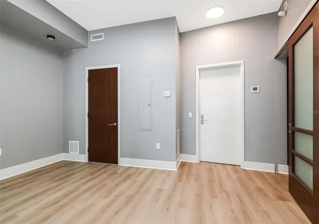 Listing Photo 5 - Condo for sale in building located at 111 N 12Th St, Tampa, FL 33602 - Unit #1820