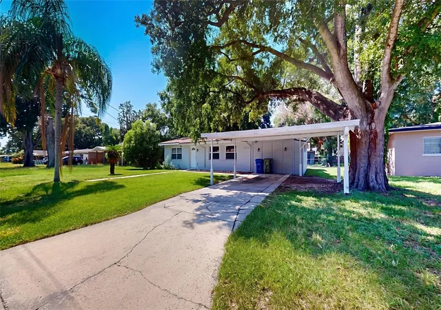 Photo 2 of Single family home for sale at 2218 Ave B Sw, Winter Haven, FL 33880 | MLS# P4939517 | Listing updated on 2026-09-14