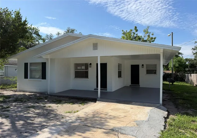 Photo 1 of Single family home for sale at 1705 E Bird St, Tampa, FL 33604 | MLS# TB8536180 | Listing updated on 2026-10-01