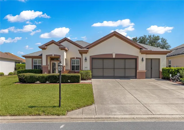 Photo 2 of Single family home for sale at 8875 Se 132nd Place, Summerfield, FL 34491 | MLS# OM729824 | Listing updated on 2026-09-12