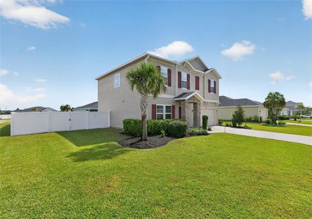 Photo 4 of Single family home for sale at 5624 SW 93rd Street, Ocala, FL 34476 | MLS# OM729835 | Listing updated on 2026-09-15