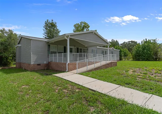 Photo 3 of Manufactured home for sale at 7351 W Hadenotter Ln, Homosassa, FL 34446 | MLS# OM729837 | Listing updated on 2026-10-05