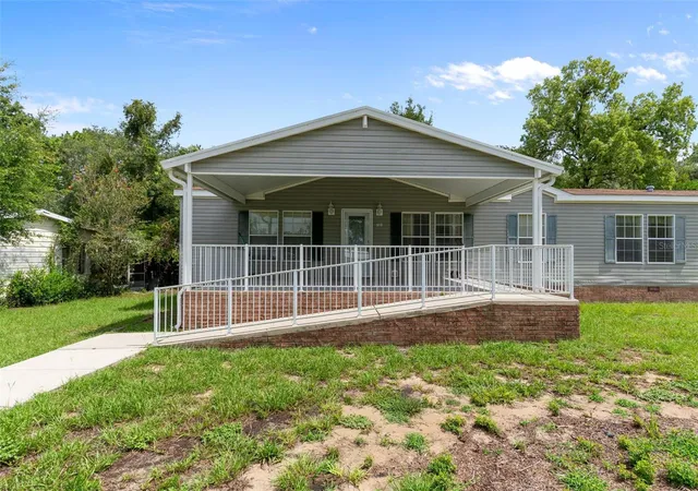 Photo 4 of Manufactured home for sale at 7351 W Hadenotter Ln, Homosassa, FL 34446 | MLS# OM729837 | Listing updated on 2026-10-05