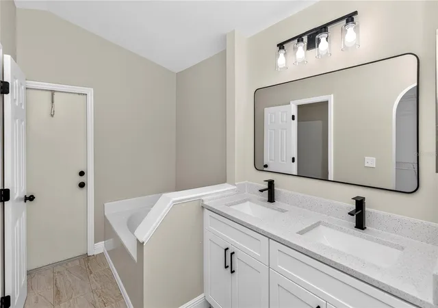 Photo 3 of Single family home for sale at 2190 Glenlock Dr, Deltona, FL 32725 | MLS# O6431090 | Listing updated on 2026-10-06