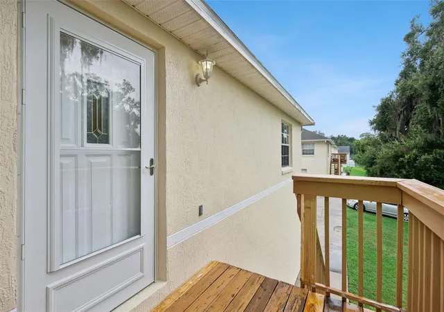 Photo 3 of Single family home for sale at 180 E Minnehaha Ave, Clermont, FL 34711 | MLS# O6431113 | Listing updated on 2026-10-06