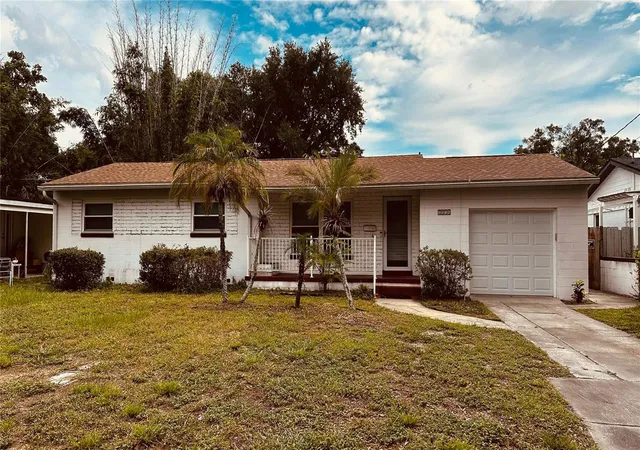 Photo 1 of Single family home for sale at 2014 Linda St, Orlando, FL 32803 | MLS# S5155095 | Listing updated on 2026-09-14
