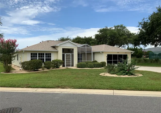 Photo 1 of Single family home for sale at 5475 Bounty Cir, Tavares, FL 32778 | MLS# O6431157 | Listing updated on 2026-10-02