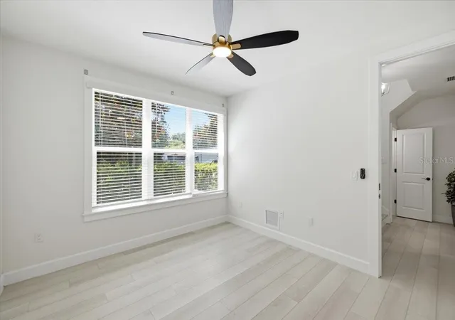 Photo 4 of Townhouse for sale at 4917 N Nebraska Ave, Tampa, FL 33603 | MLS# TB8536403 | Listing updated on 2026-10-26