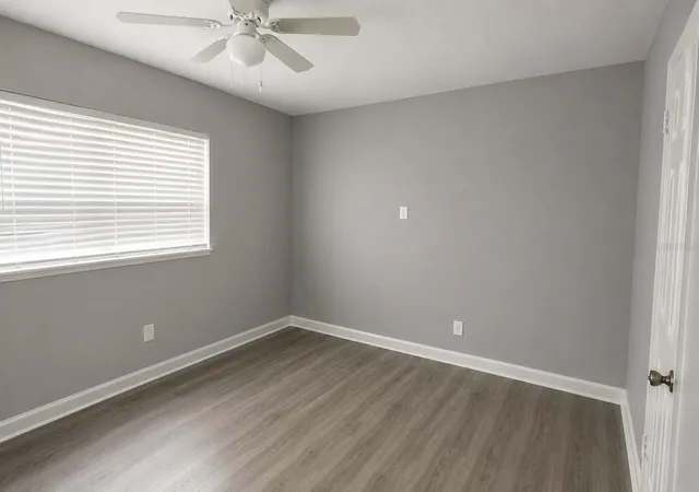 Photo 3 of Single family home for sale at 1044 58th Avenue N, Saint Petersburg, FL 33703 | MLS# TB8536421 | Listing updated on 2026-10-21