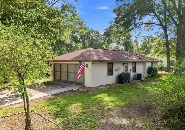 Photo 4 of Single family home for sale at 9251 SW 192nd Court, Dunnellon, FL 34432 | MLS# OM729870 | Listing updated on 2026-09-24