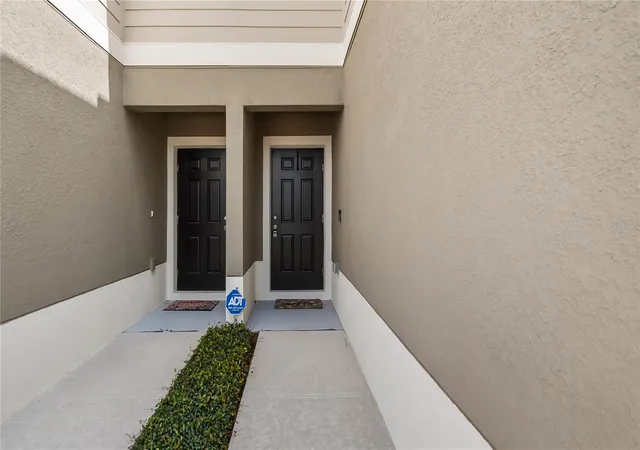 Photo 3 of Townhouse for sale at 361 Sedgewick Dr, Davenport, FL 33837 | MLS# O6431405 | Listing updated on 2026-10-01
