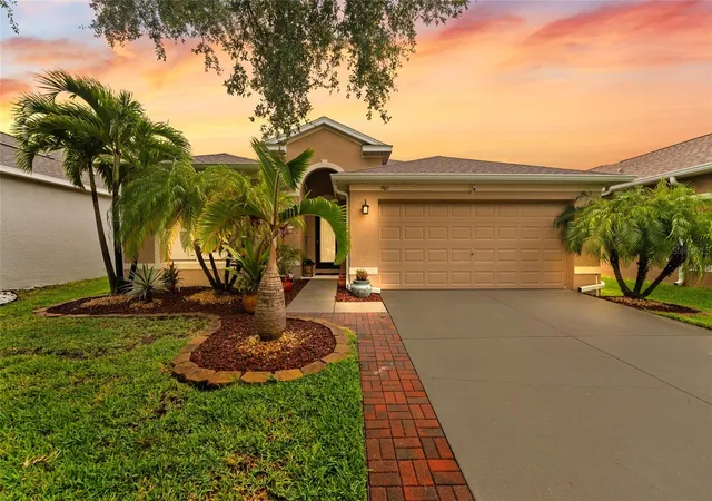 Photo 3 of Single family home for sale at 901 Parker Den Dr, Ruskin, FL 33570 | MLS# TB8536701 | Listing updated on 2026-10-04