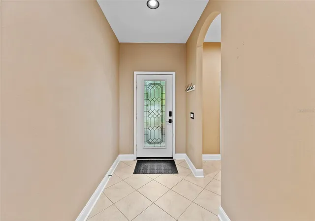 Photo 4 of Single family home for sale at 901 Parker Den Dr, Ruskin, FL 33570 | MLS# TB8536701 | Listing updated on 2026-10-04