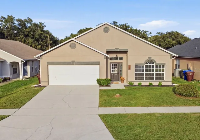 Photo 1 of Single family home for sale at 2104 Mallard Crk Cir, Kissimmee, FL 34743 | MLS# S5155215 | Listing updated on 2026-09-14