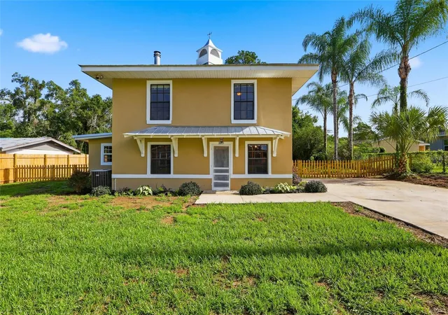 Photo 1 of Single family home for sale at 37715 Dixie Ave, Dade City, FL 33525 | MLS# TB8536950 | Listing updated on 2026-09-23