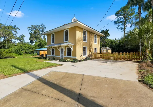 Photo 2 of Single family home for sale at 37715 Dixie Ave, Dade City, FL 33525 | MLS# TB8536950 | Listing updated on 2026-09-23