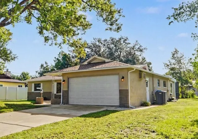 Photo 2 of Single family home for sale at 1364 Dill Ave, Spring Hill, FL 34608 | MLS# TB8536977 | Listing updated on 2026-09-13
