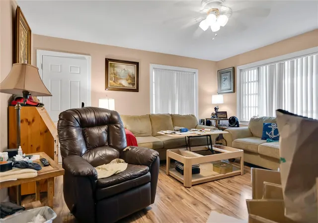 Photo 4 of Manufactured home for sale at 3702 Cork Rd, Plant City, FL 33565 | MLS# O6431905 | Listing updated on 2026-09-15