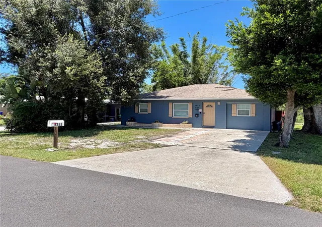 Photo 2 of Single family home for sale at 6353 Florida Ave, New Port Richey, FL 34653 | MLS# W7888413 | Listing updated on 2026-10-20