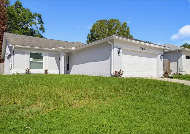 Photo 3 of Single family home for sale at 1060 Dees Dr, Oviedo, FL 32765 | MLS# O6432139 | Listing updated on 2026-10-06