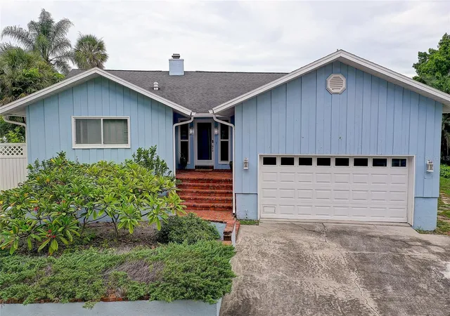 Photo 2 of Single family home for sale at 3214 N Seclusion Dr, Sarasota, FL 34239 | MLS# A4702540 | Listing updated on 2026-09-15