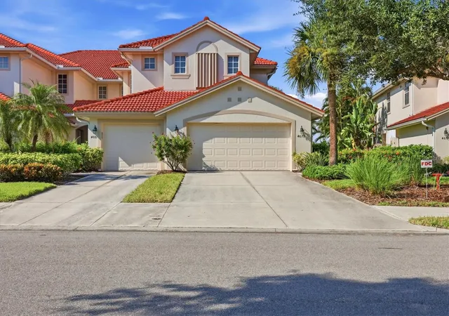 Photo 3 of Sale Pending at 4679 Club Dr #102, Port Charlotte, FL 33953 | MLS# D6148353 | Listing updated on 2026-09-25