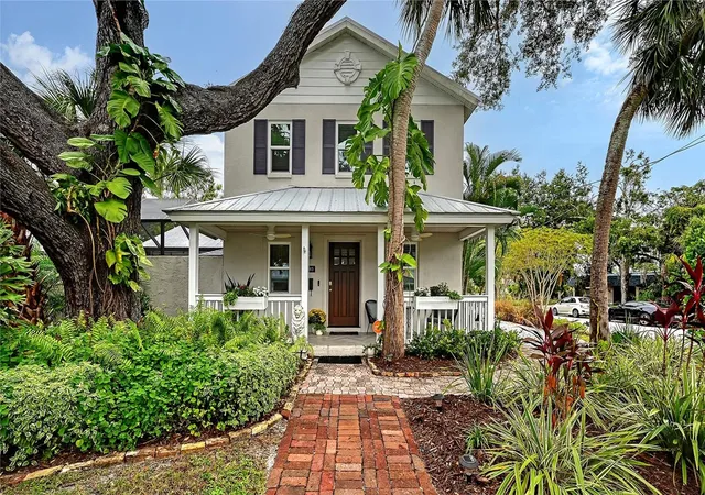 Photo 1 of Single family home for sale at 1685 6th Street, Sarasota, FL 34236 | MLS# A4702560 | Listing updated on 2026-09-14