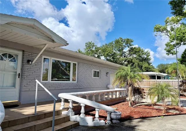 Photo 3 of Single family home for sale at 4320 Yardley Ave N, Saint Petersburg, FL 33713 | MLS# TB8537456 | Listing updated on 2026-10-21