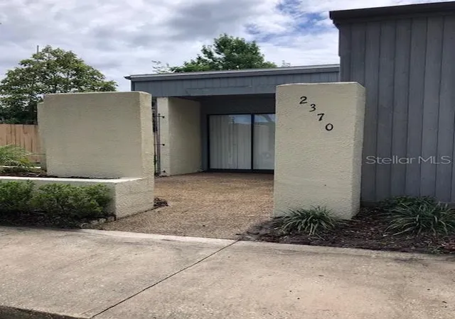 Photo 4 of Townhouse for sale at 2370 Barbados Dr, Winter Park, FL 32792 | MLS# O6432360 | Listing updated on 2026-09-11