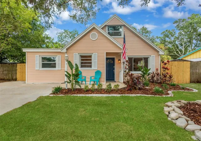 Photo 1 of Single family home for sale at 15065 Newport Rd, Clearwater, FL 33764 | MLS# TB8537674 | Listing updated on 2026-09-15