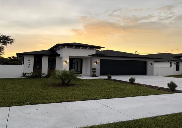 Photo 2 of Single family home for sale at 8208 N Elmer St, Tampa, FL 33604 | MLS# TB8537693 | Listing updated on 2026-09-10